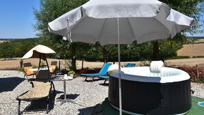 Unclassified image, 2 of 32, button - Beautiful Holiday Home in Burgundy With Jacuzzi (Perrigny-sur-Loire)