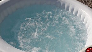 Unclassified image, 5 of 32, button - Beautiful Holiday Home in Burgundy With Jacuzzi (Perrigny-sur-Loire)