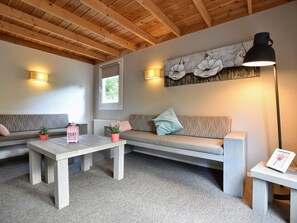 Living room - Peaceful Holiday Home in Doornspijk With Private Terrace (Doornspijk)