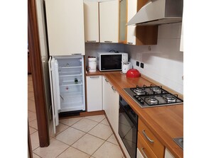 Villa | Private kitchen | Fridge, microwave, oven, dishwasher - Charming Villa in Ventimiglia With Barbecue Area (Ventimiglia)
