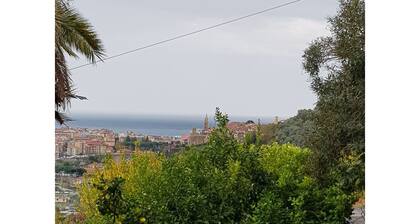 Charming Villa in Ventimiglia With Barbecue Area