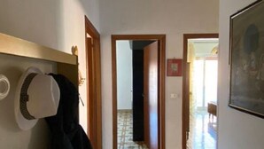 2 bedrooms, bed sheets - Restful Apartment in Scalea With Roofed Terrace (Scalea)