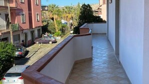 Apartment | Balcony - Restful Apartment in Scalea With Roofed Terrace (Scalea)