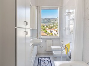 Apartment | Badezimmer | Handtücher