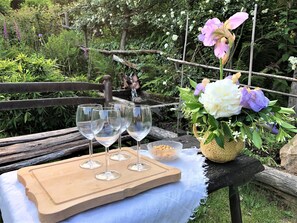 Balcony - Beautiful Holiday Home in Madonna Del Sasso With Garden (Madonna del Sasso)
