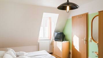 Apartment | 1 bedroom, iron/ironing board, bed sheets