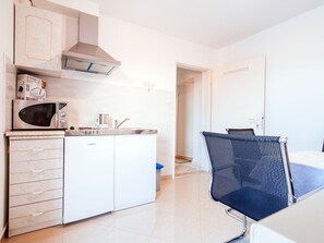 House | Private kitchen - Beautiful Holiday Home in Maslenica Near Beach" (Jasenice)