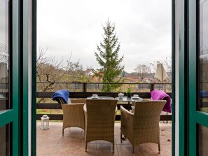 House | Dining - Delightful Holiday Home in Havidić Selo with Garden  (Zagreb)