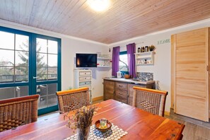 Dining - Delightful Holiday Home in Havidić Selo with Garden  (Zagreb)
