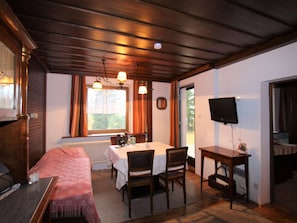 House | Dining