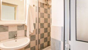 Bathroom - Homely Apartment in Palermo With Patio (Palermo)