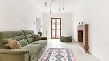 Apartment | Living area | TV