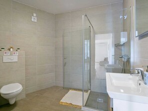 Bathroom - Pretty Apartment in Drvenik With Terrace (Gradac)