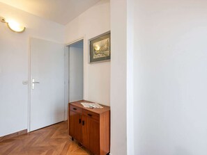 Reception - Renovated Apartment With Panoramic View of the old Town 1 km From the sea (Zadar)