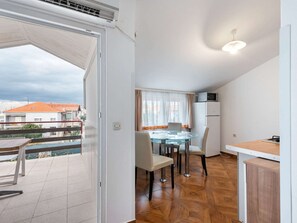 1 bedroom, individually furnished, bed sheets - Renovated Apartment With Panoramic View of the old Town 1 km From the sea (Zadar)