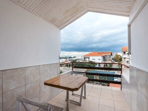 Exterior - Renovated Apartment With Panoramic View of the old Town 1 km From the sea (Zadar)