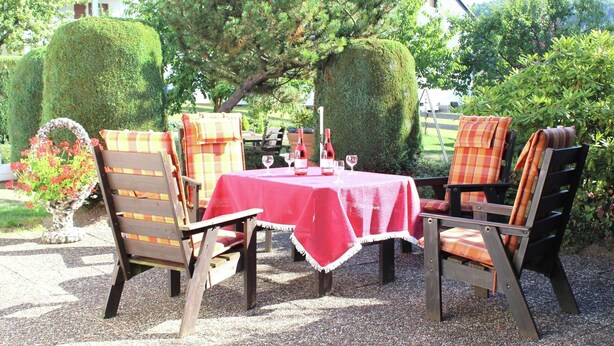 Apartment | Balcony - Cozy Apartment With Private Terrace in Sauerland (Hallenberg)