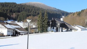 Exterior - Cozy Apartment With Private Terrace in Sauerland (Hallenberg)