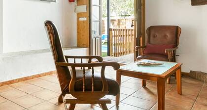 Peaceful Holiday Home in Fuente de Piedra With Private Swimming Pool