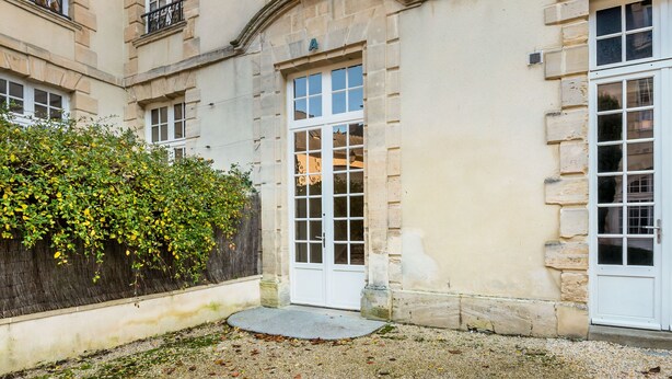 Exterior - Attractive Apartment in Bayeux With Terrace and Private Secured Parking (Bayeux)