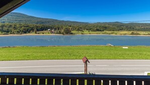 Balcony - Cozy Holiday Home in Ribarici With Private Garden (Josipdol)