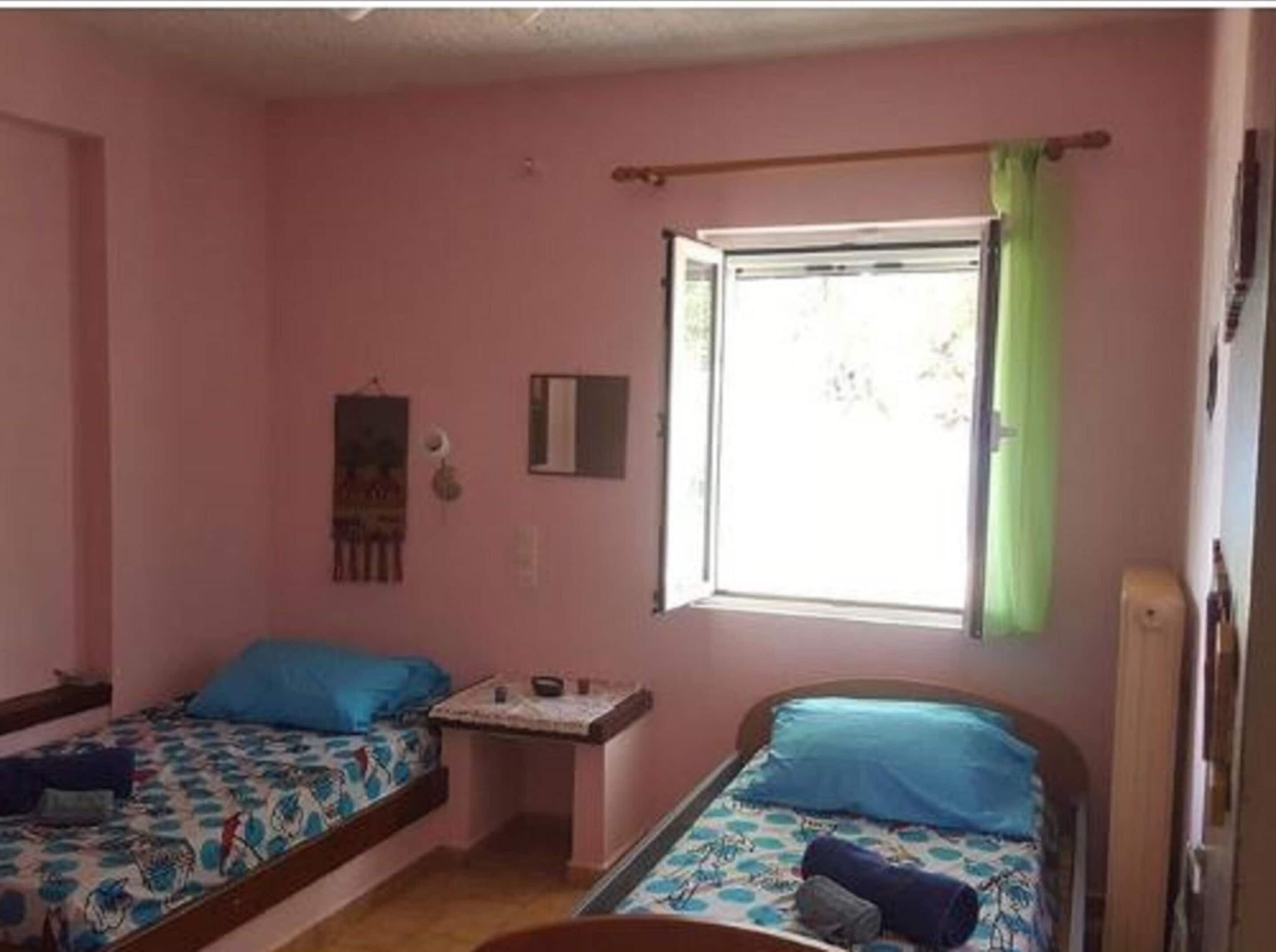 2 bedrooms, individually furnished, iron/ironing board, bed sheets