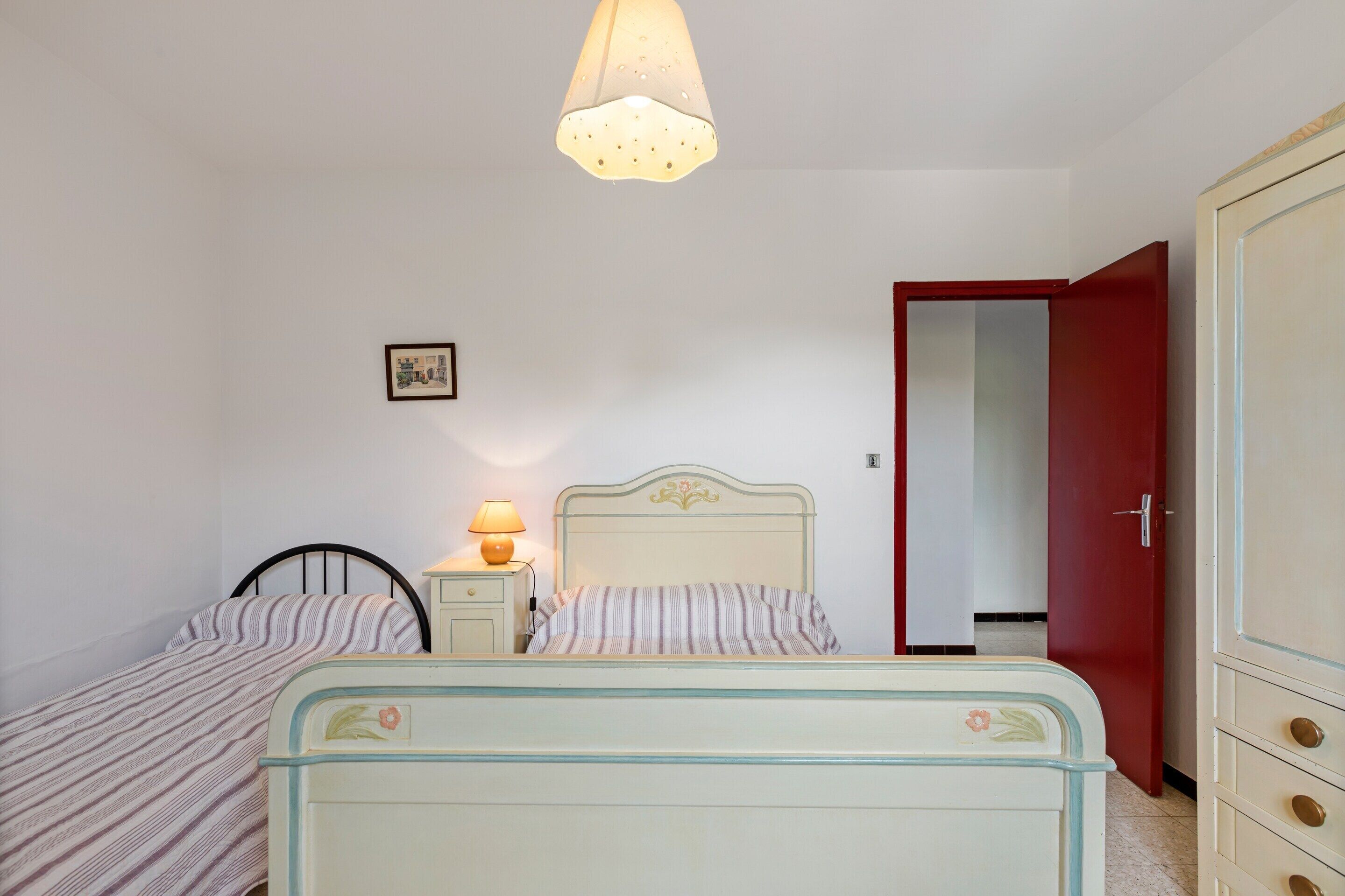 Apartment | 3 bedrooms, individually furnished, bed sheets