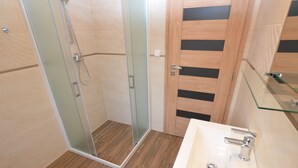 Bathroom - Cozy Holiday Home in Rumburk near Forest (Rumburk)