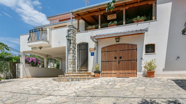 Unclassified image, 1 of 39, button - Spacious Holiday Home in Seget Vranjica With Garden (Seget)