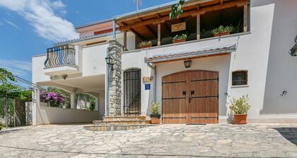 Spacious Holiday Home in Seget Vranjica With Garden