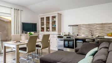 House | Tempat makan