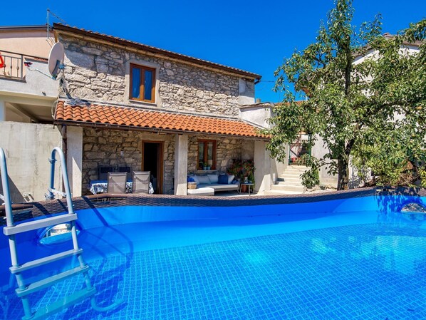 Pool - Luxurious Holiday Home in Zvone?e With Swimming Pool (Matulji)