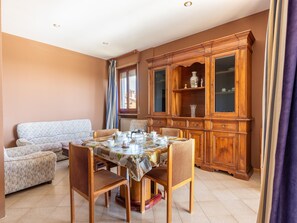 Apartment | Dining
