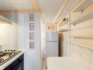 House | Private kitchen | Fridge, microwave, electric kettle