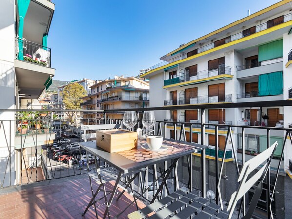 Balcony - Cutesy Holiday Home in Sanremo With Balcony (Sanremo)