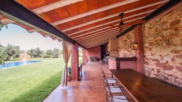 Cottage | Outdoor dining