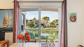 House | Balcony