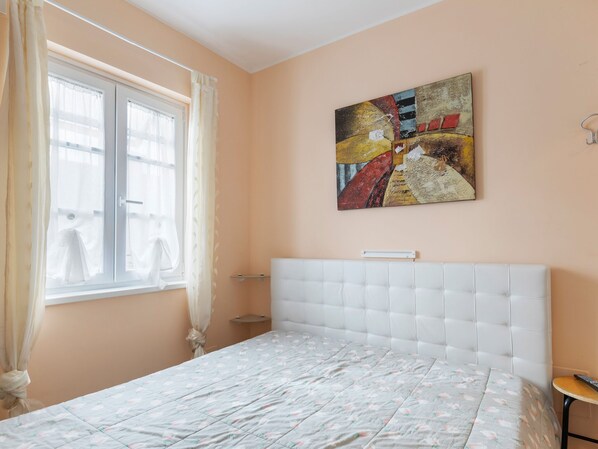 House | Room amenity - Graceful Holiday Home in Magliolo With Swimming Pool (Magliolo)