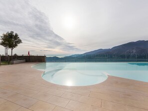 Outdoor pool - Graceful Holiday Home in Magliolo With Swimming Pool (Magliolo)