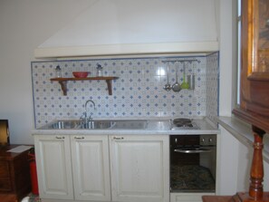 Private kitchen - Garden-view Farmhouse in Certaldo With Swimming Pool (Certaldo)