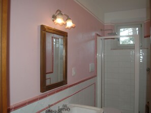Bathroom - Garden-view Farmhouse in Certaldo With Swimming Pool (Certaldo)