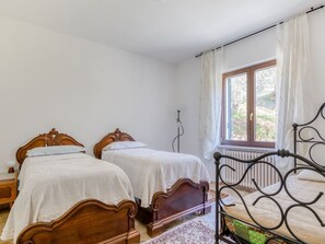 House | 2 bedrooms, bed sheets - Belvilla by OYO La Rosa dei Venti (Erli)