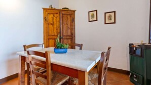Dining - Cutesy Apartment in Boccheggiano With Swimming Pool (Montieri)