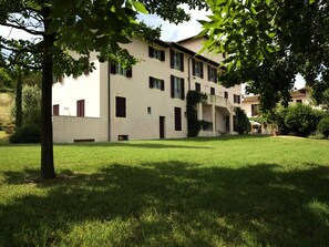 Exterior - Vintage Apartment in Certaldo With Swimming Pool (Certaldo)