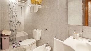 Apartment | Bathroom