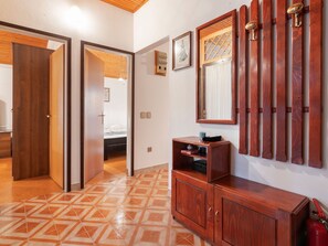 2 bedrooms - Peaceful Apartment in Poreč with Garden  (Porec)