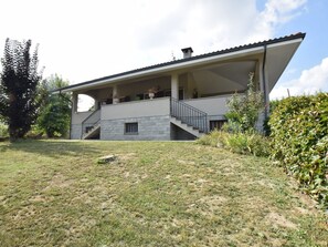 Exterior - Charming Holiday Home in Agliano Terme With Private Pool (Agliano Terme)