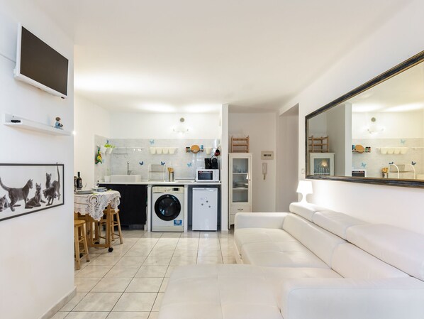 Apartment | Living room - Elegant Apartment in Sanremo (Sanremo)