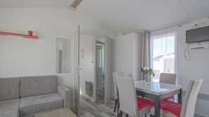 House | Living room - Beautiful Holiday Home in Grandcamp Near the sea With Swimming Pool (Grandcamp-Maisy)