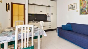 Unclassified image, 4 of 24, button - Snug Apartment in Ospedaletti With Swimming Pool (Ospedaletti)